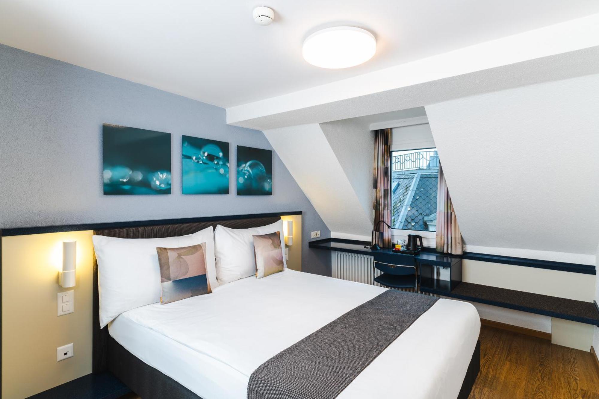 Hotel Bristol Zurich Exterior photo